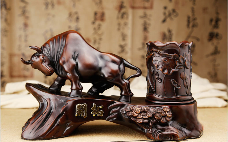 笨拙的勁牛：寓意著(zhù)百業(yè)俱興，財源廣進(jìn)，蒸蒸如上